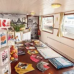 Neptune Boatique 호텔 2*