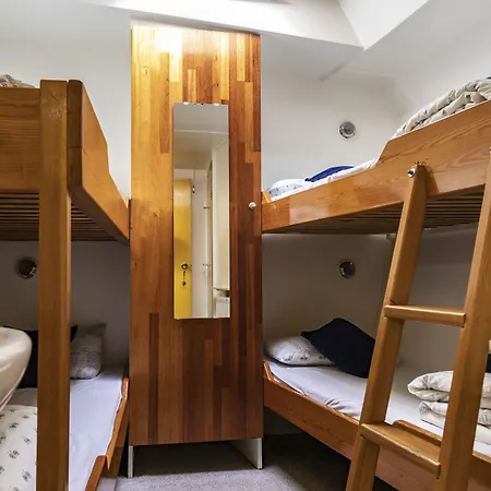 Neptune Boatique Szálloda 2*