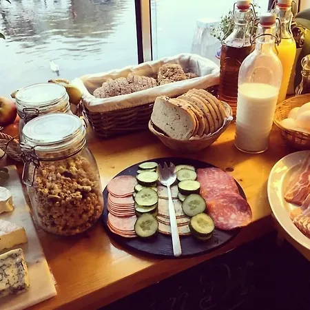 Neptune Boatique Hotel