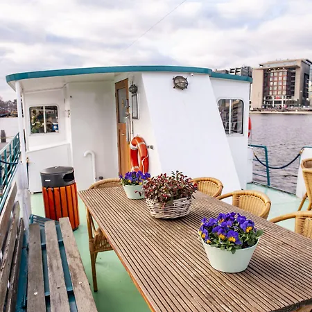 Neptune Boatique Hotel 2*