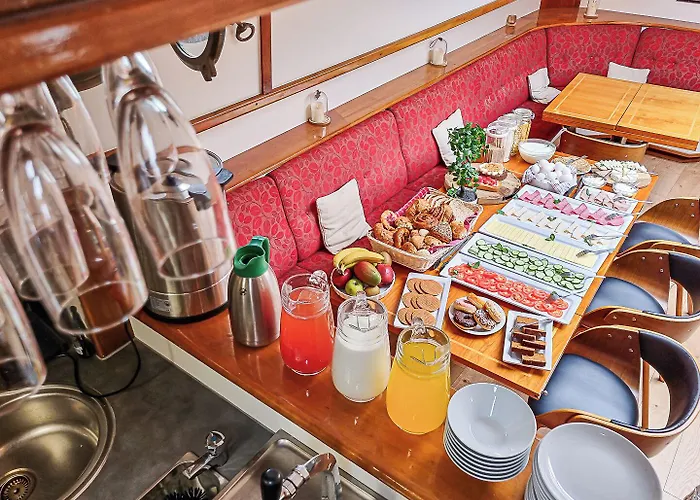 Ξενοδοχείο Neptune Boatique 2*