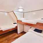 Neptune Boatique 2*