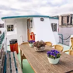 Neptune Boatique Hotel 2*
